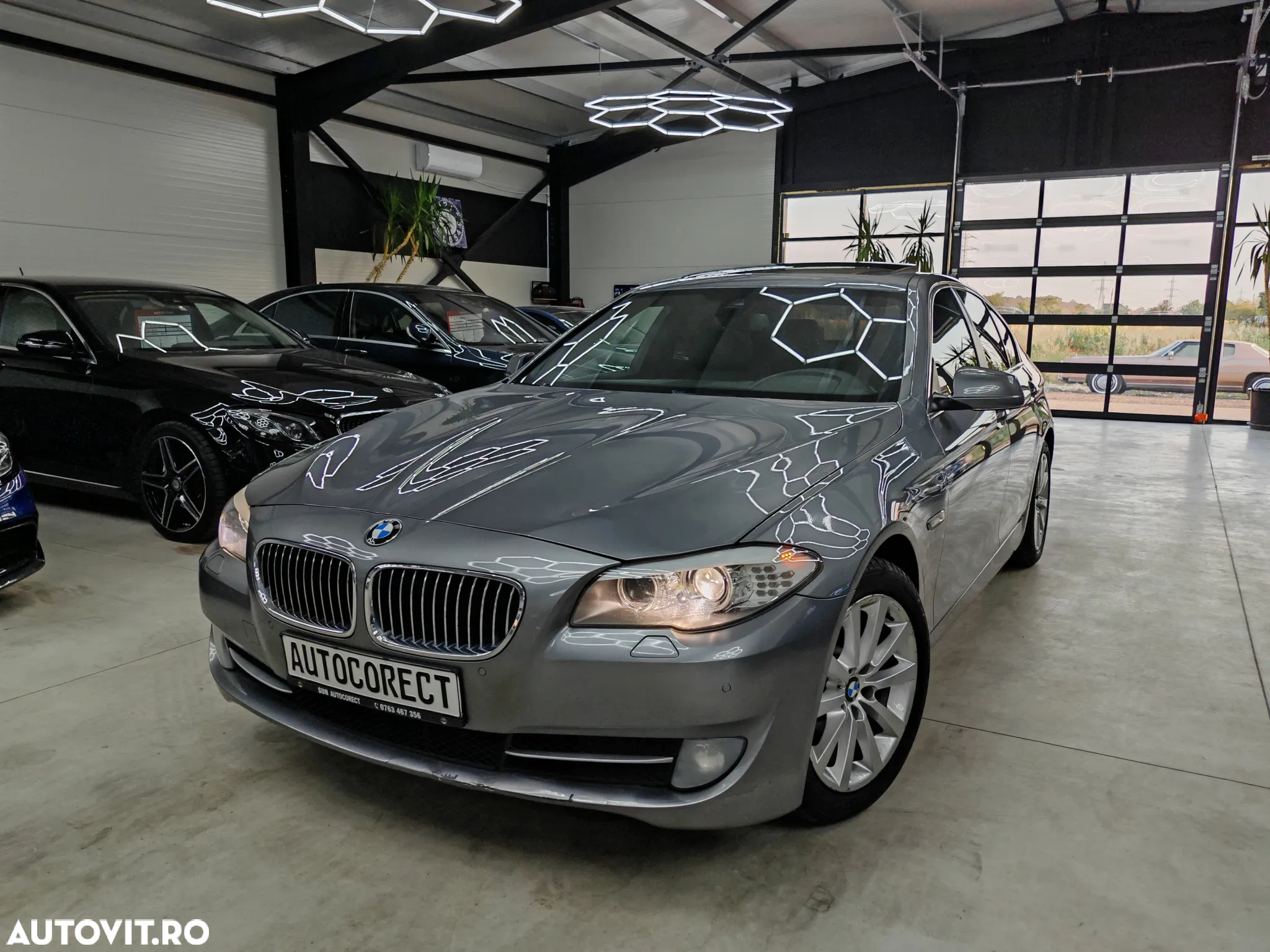 BMW Seria 5 520i Sport-Aut. - 3