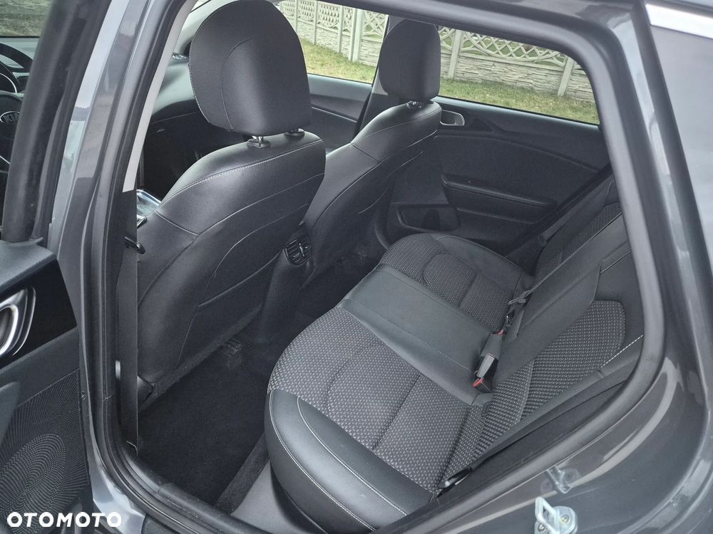 Kia Ceed 1.6 CRDi DCT GT Line - 10