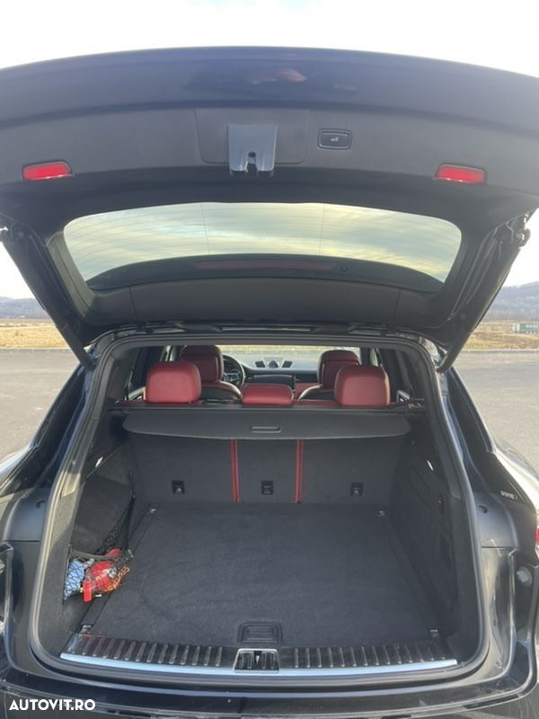 Porsche Cayenne Tiptronic S Platinum Edition - 14