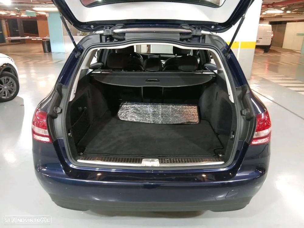 Mercedes-Benz C 200 - 11