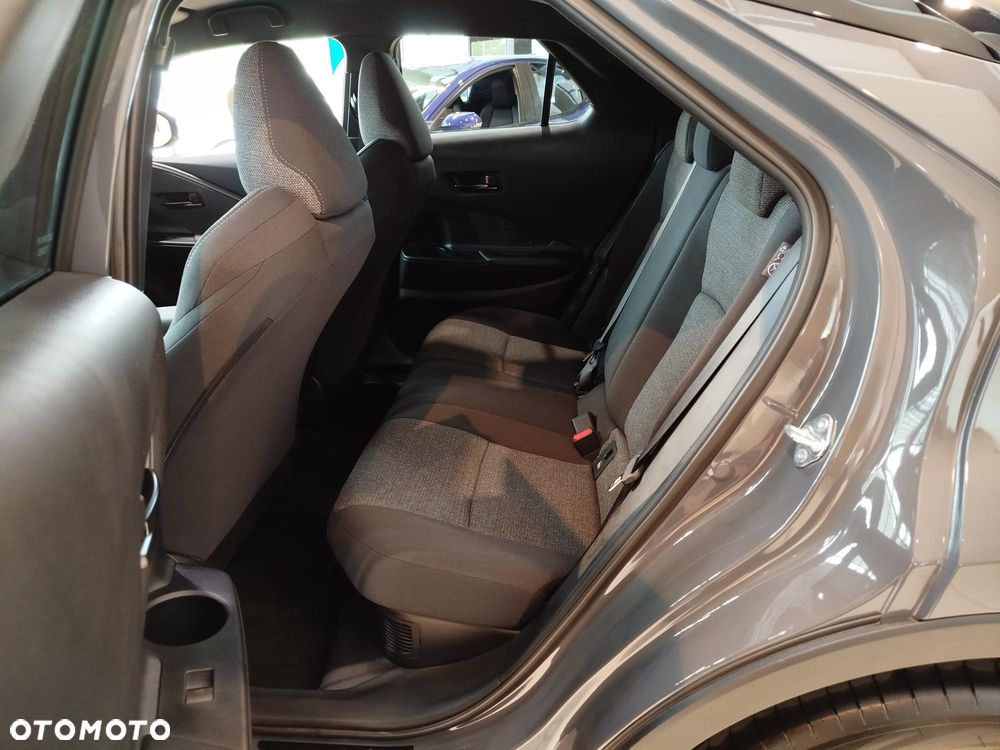 Toyota C-HR 2.0 PHEV Dynamic Force Style - 11