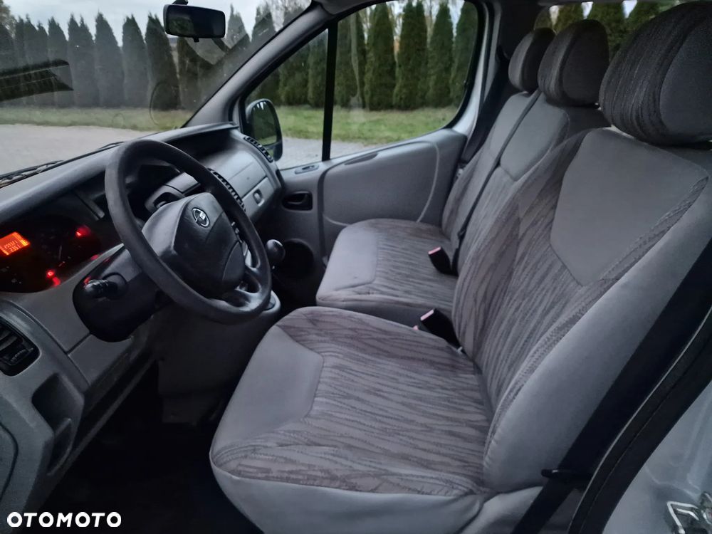 Opel Vivaro - 20