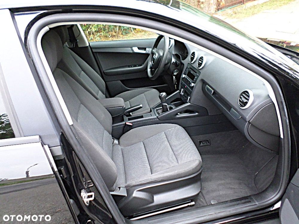 Audi A3 Sportback - 16