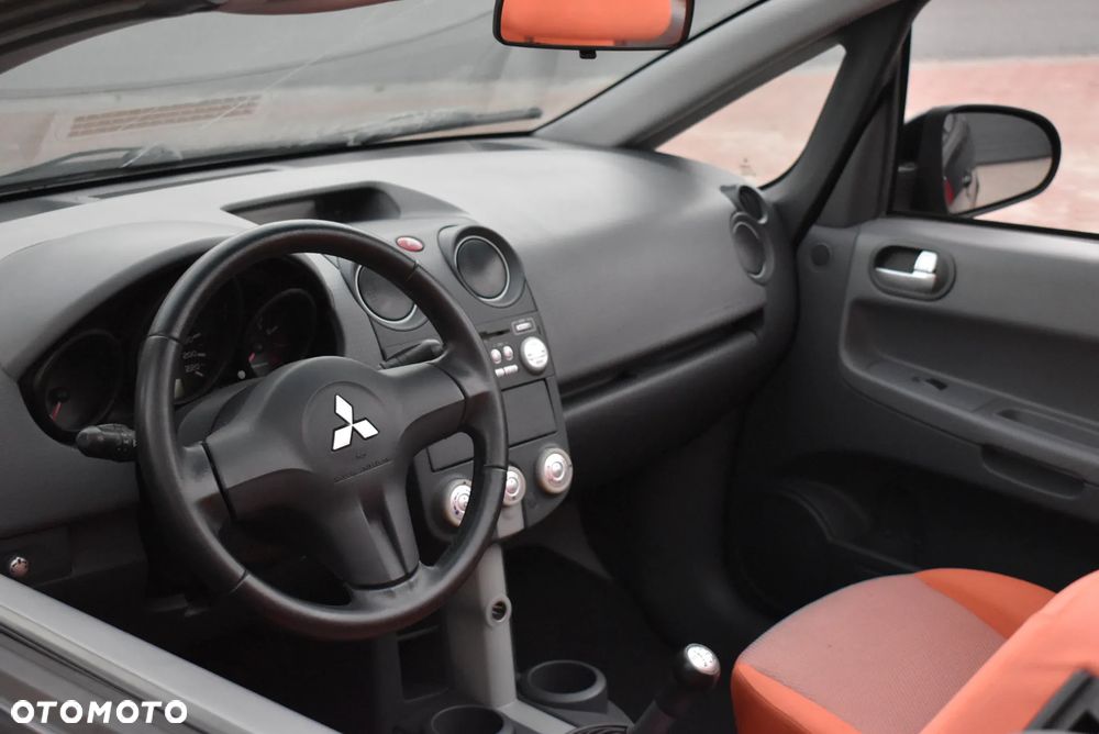 Mitsubishi Colt 1.5 - 7