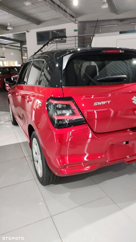Suzuki Swift 1.2 Dualjet SHVS Premium Plus CVT - 26