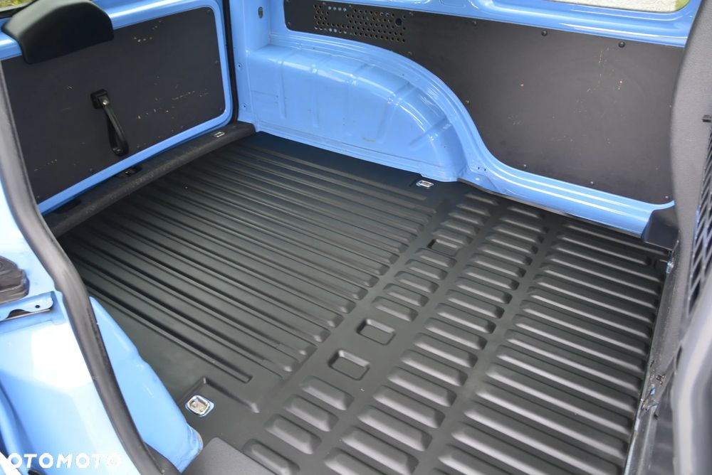 Volkswagen Caddy - 16