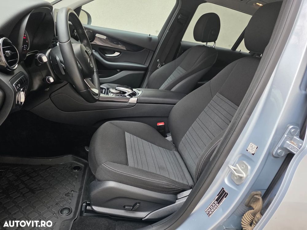 Mercedes-Benz GLC 220 d 4MATIC - 11