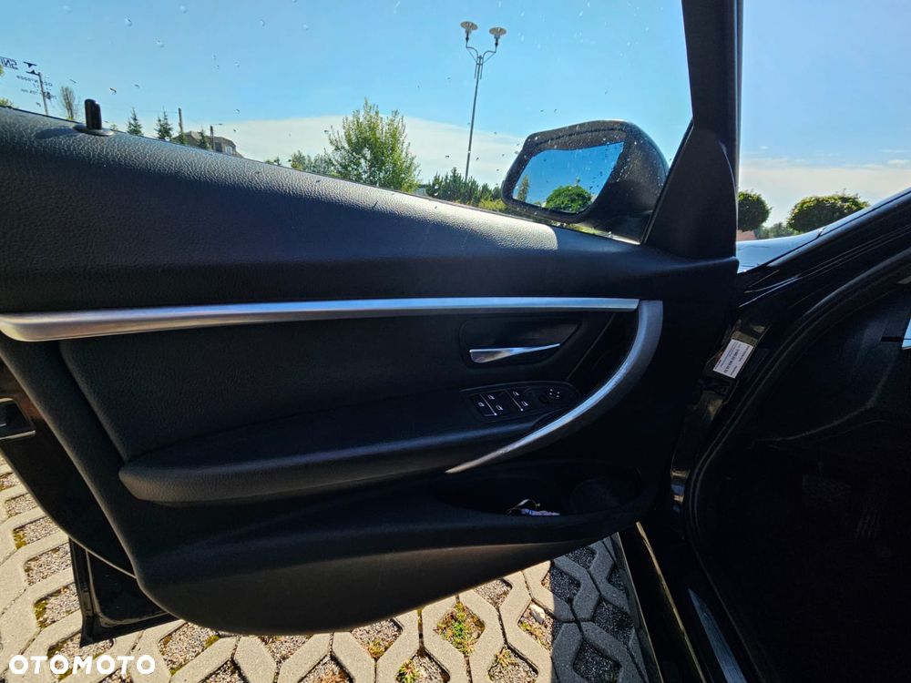 BMW Seria 3 318i GPF Sport Line - 20