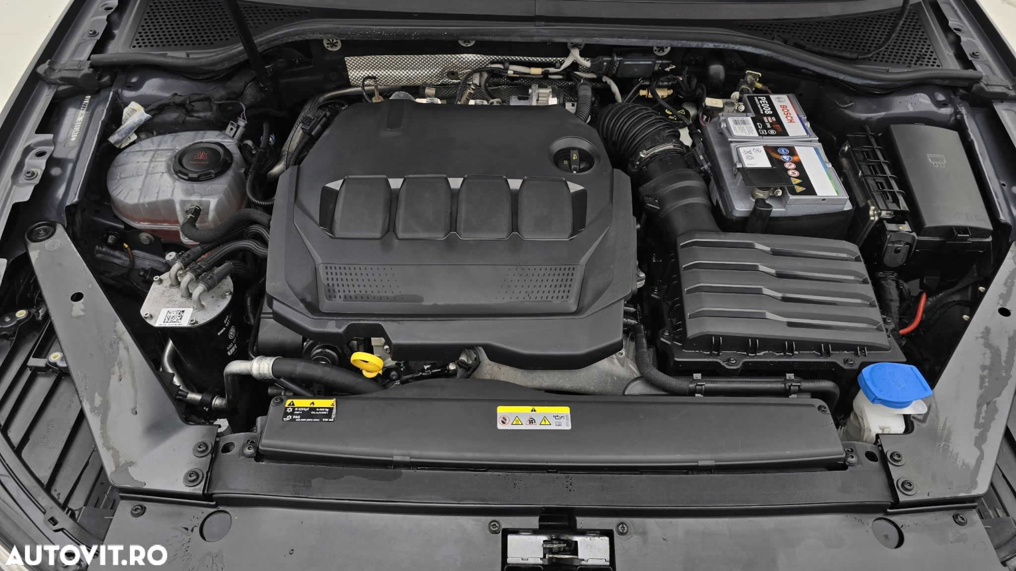 Volkswagen Passat 2.0 TDI DSG Advance - 24