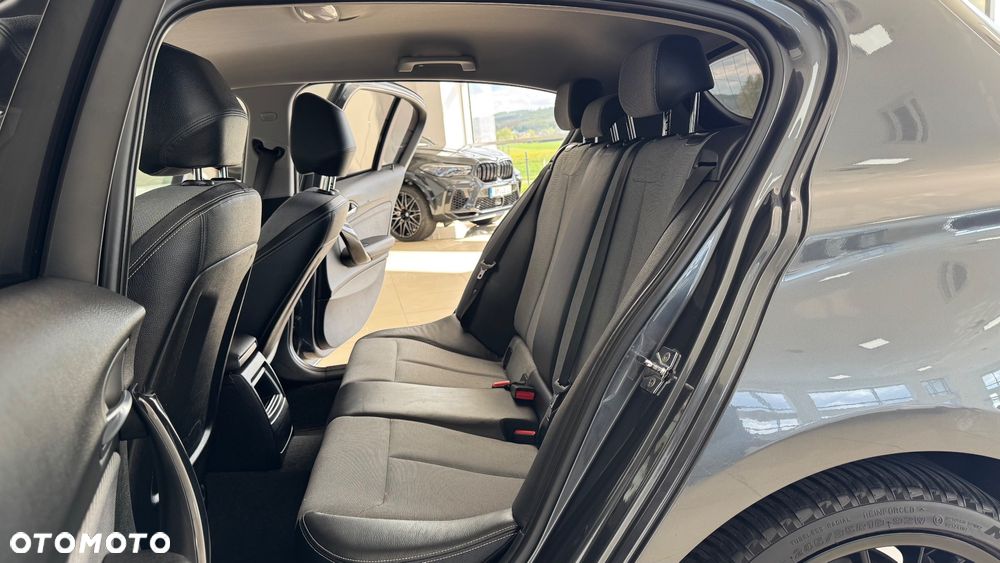 BMW Seria 1 116d EfficientDynamics - 26