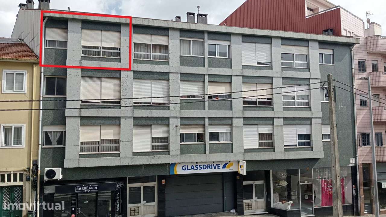 T2 na Areosa | Investimento Exclusivo com Elevado Potencial de Valoriz - Grande imagem: 2/23