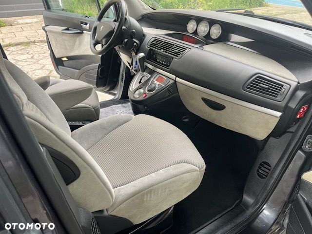 Peugeot 807 140 Automatik Premium - 24