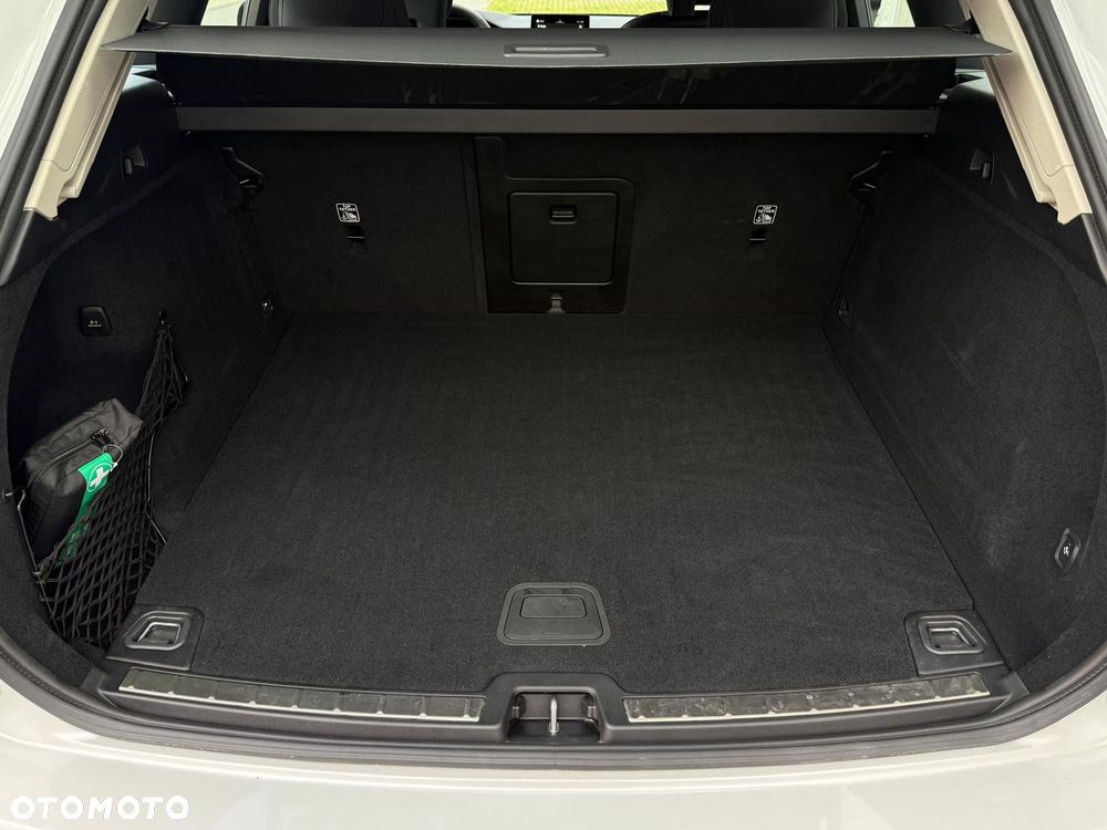 Volvo XC 60 B5 B AWD Plus Dark - 26