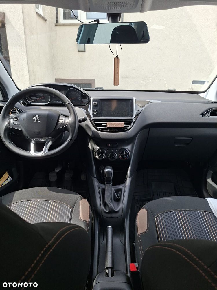 Peugeot 208 1.2 PureTech Allure - 9
