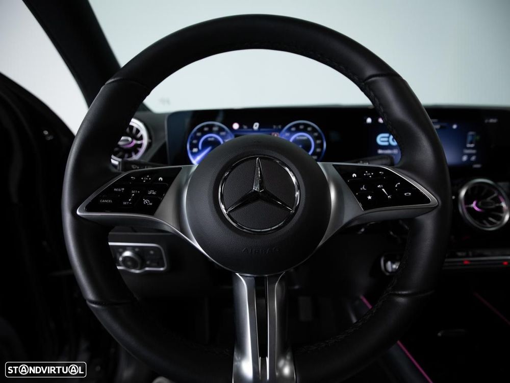 Mercedes-Benz EQA 300 4Matic - 15