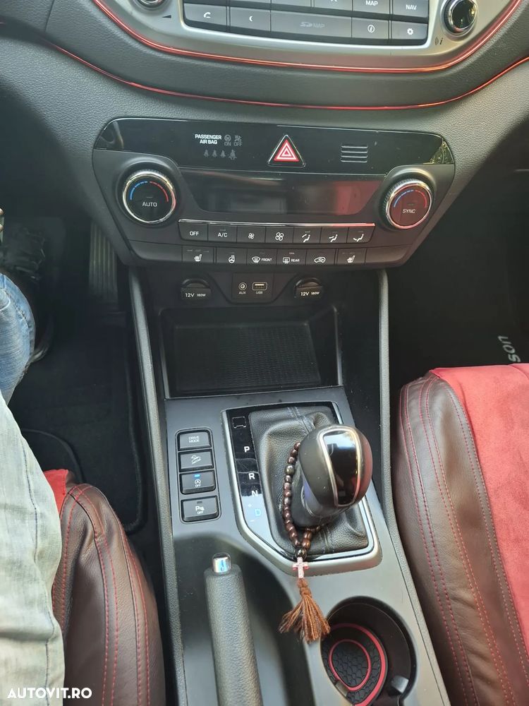 Hyundai Tucson - 8