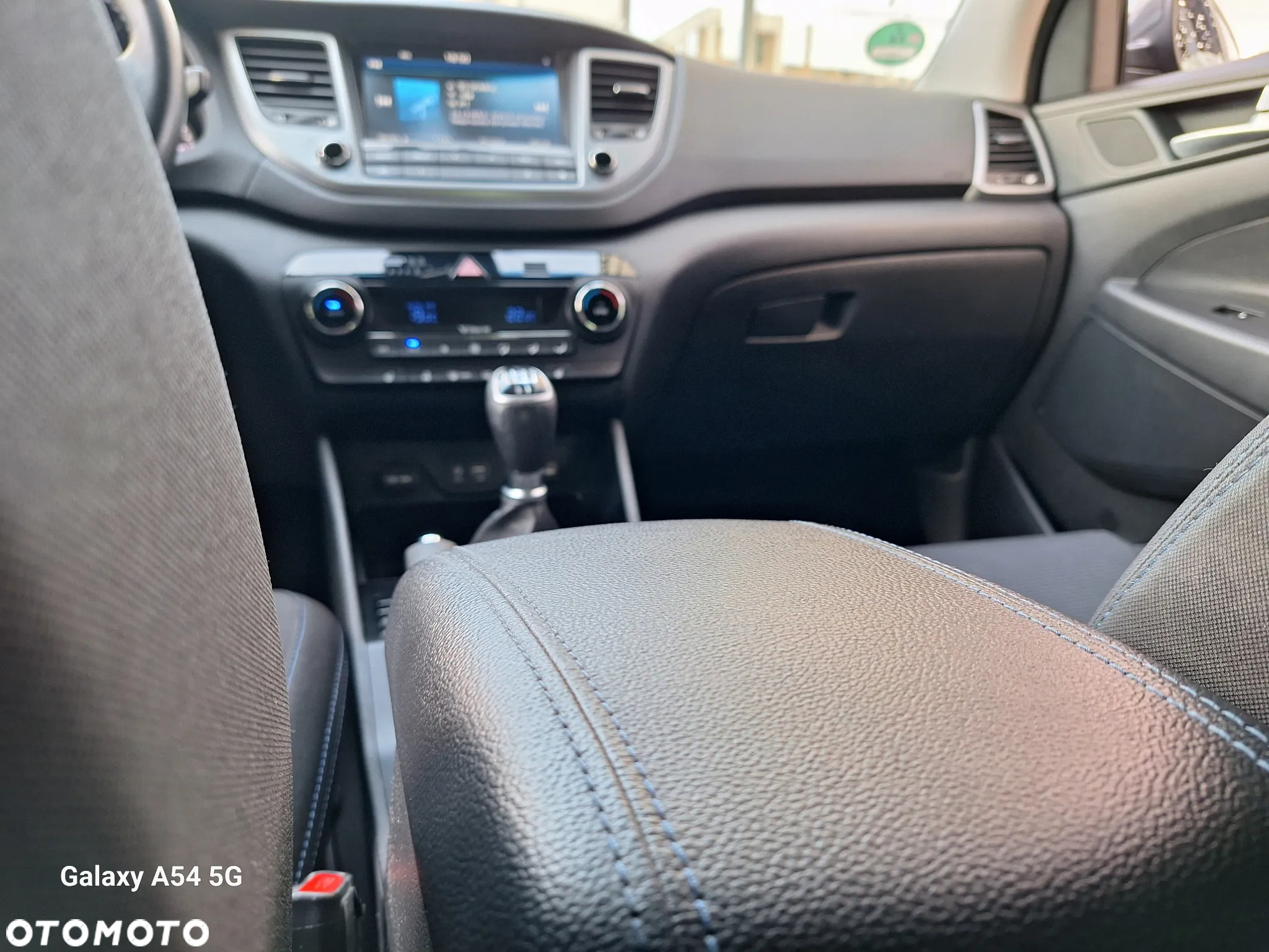 Hyundai Tucson blue 1.7 CRDi 2WD Intro Edition - 25