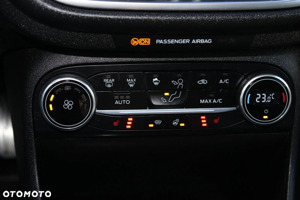 Ford Fiesta 1.0 EcoBoost S&S ST-LINE X - 12