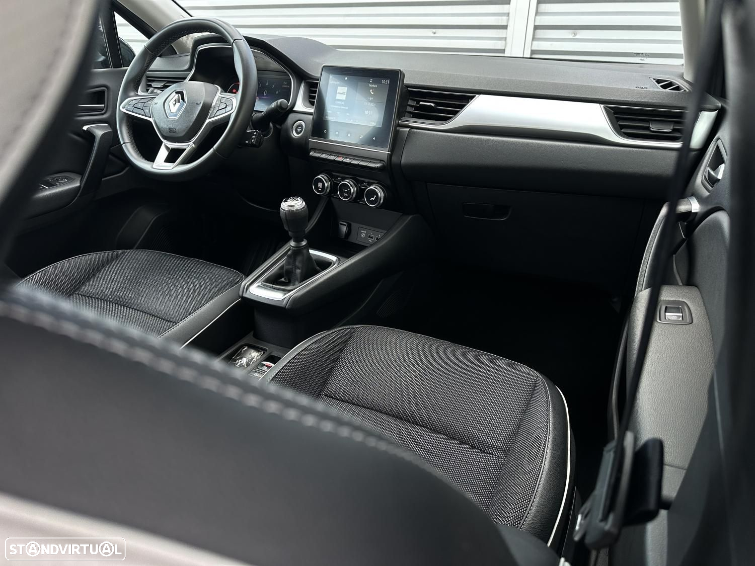 Renault Captur 1.0 TCe Exclusive - 16