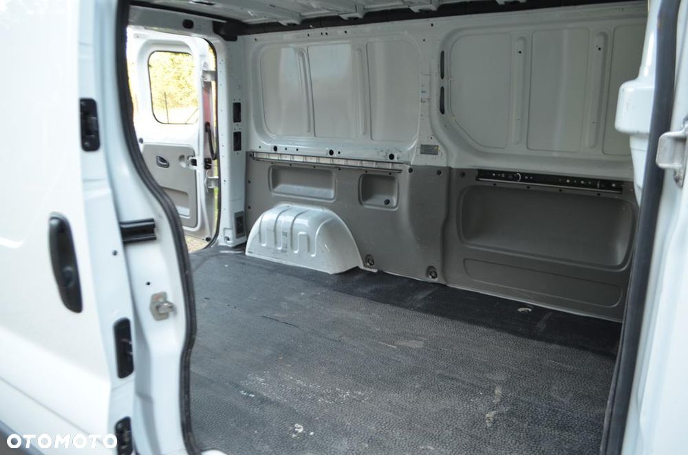 Opel Vivaro - 20