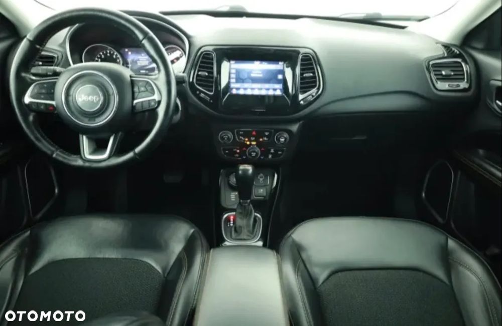 Jeep Compass - 4