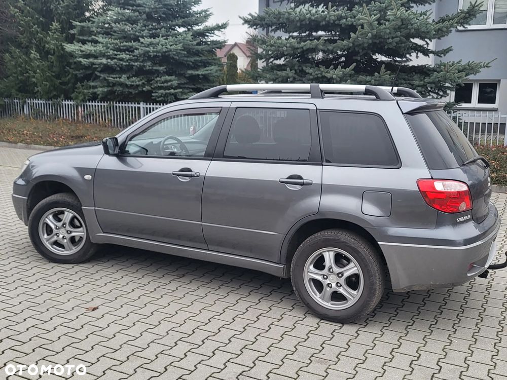 Mitsubishi Outlander 2.0 Comfort - 4