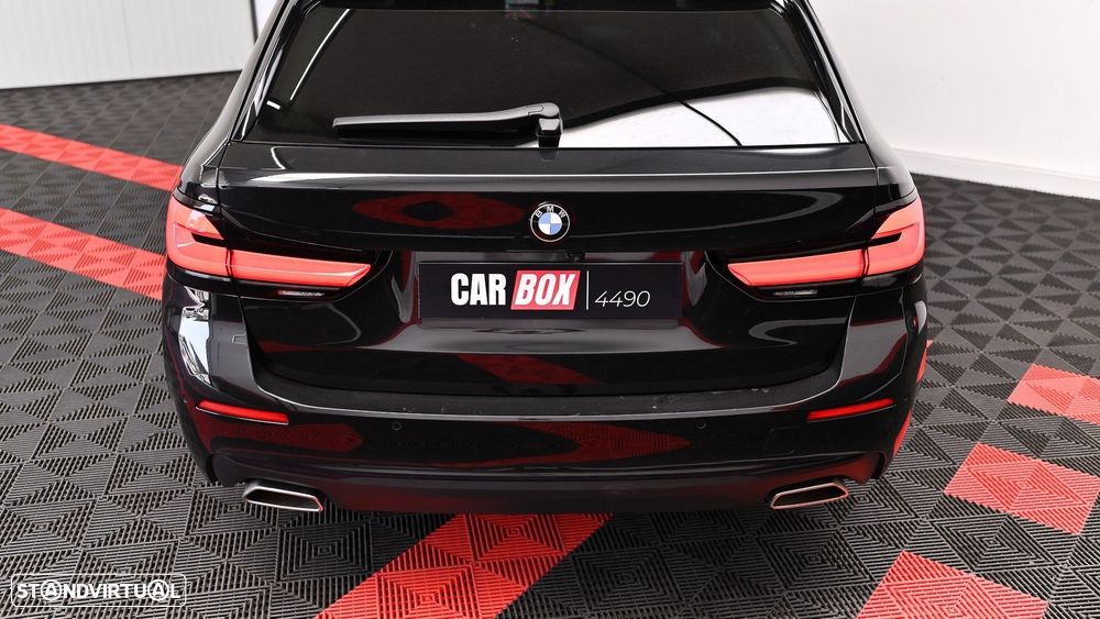 BMW 520 d Pack Desportivo M Auto - 24