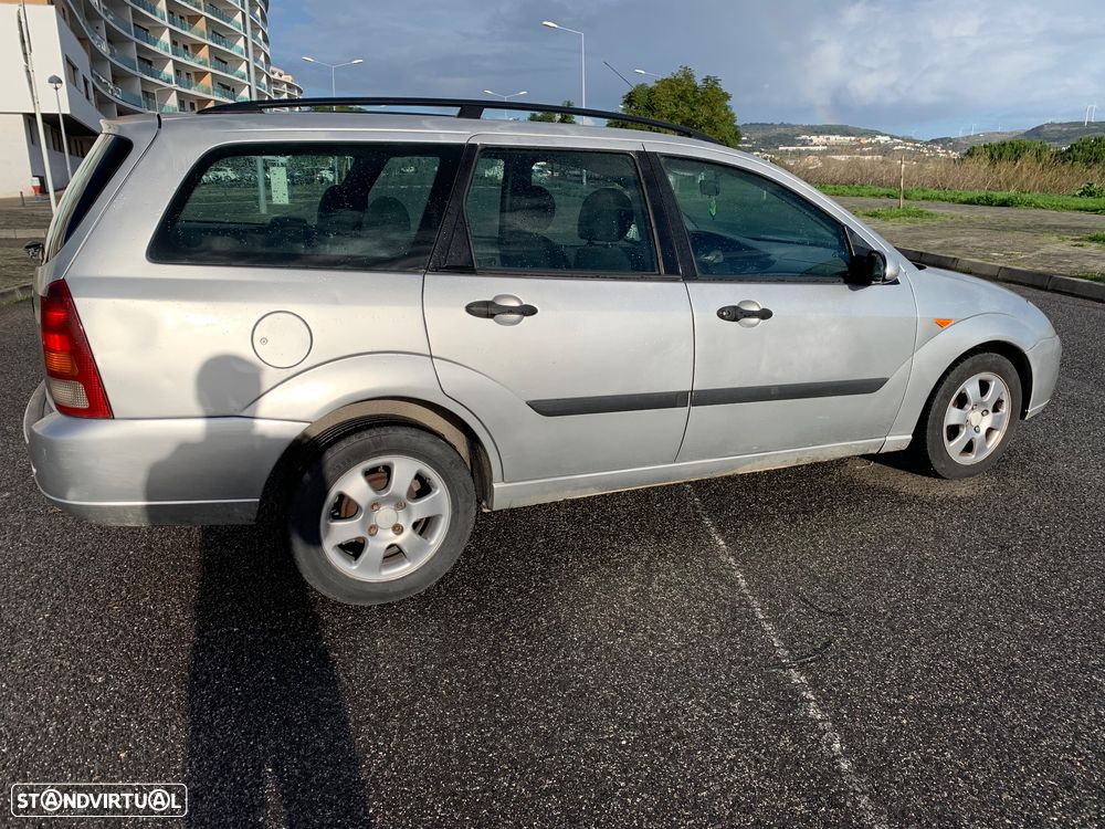 Ford Focus SW 1.8 TDdi Trend - 4