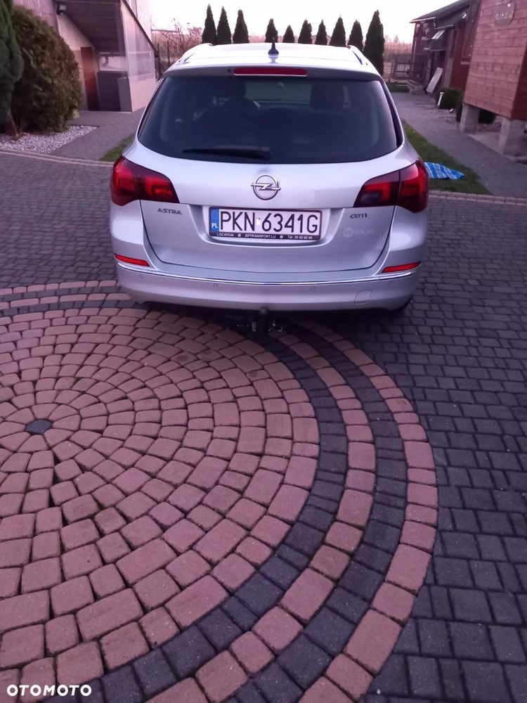Opel Astra IV 1.6 CDTI Cosmo - 3