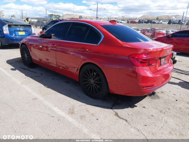 BMW Seria 3 330i Edition Luxury Line Purity - 3