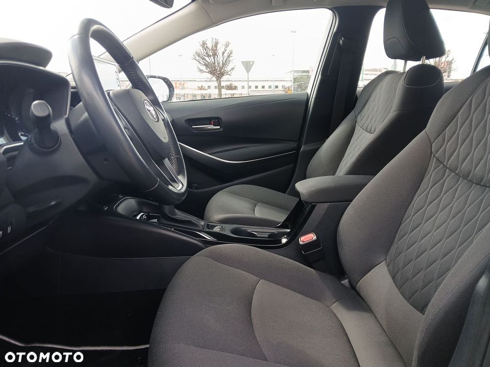 Toyota Corolla 1.8 Hybrid Comfort - 17