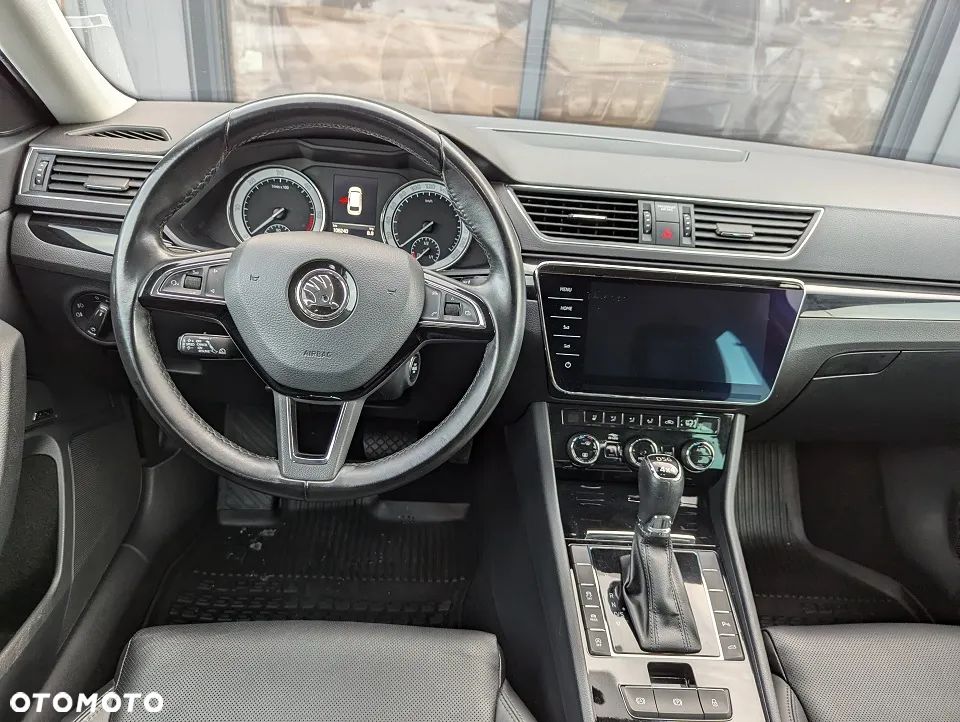 Skoda Superb 2.0 TDI 4x4 DSG L&K - 18