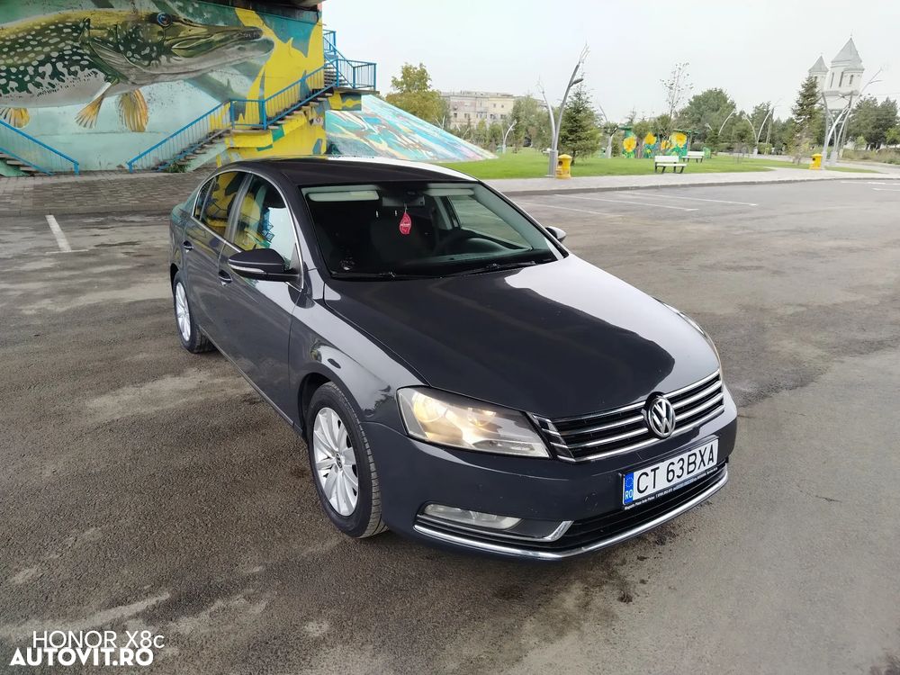Volkswagen Passat 2.0 TDI Highline - 9