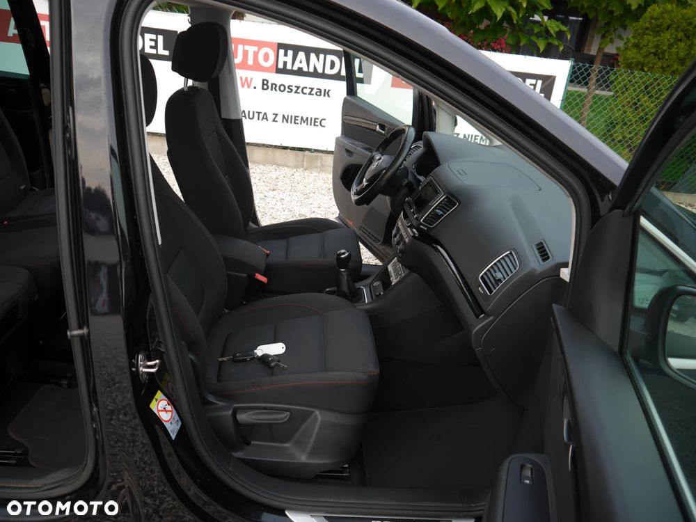 Volkswagen Sharan 2.0 TDI (BlueMotion Technology) Sound - 21
