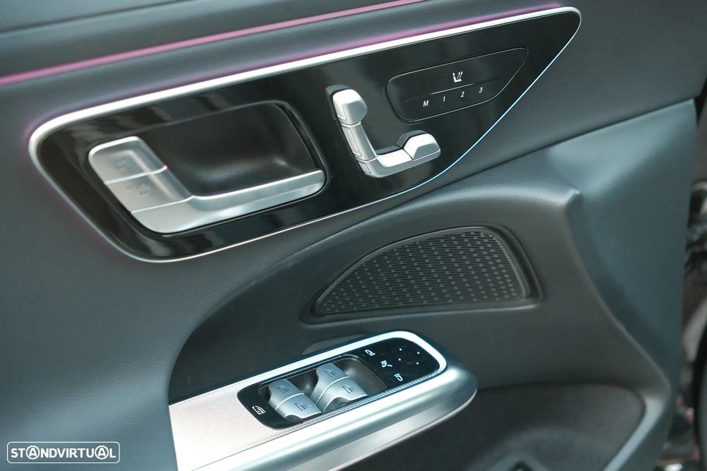 Mercedes-Benz E 300 e Station - 13