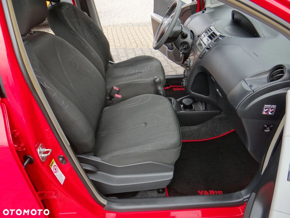 Toyota Yaris 1.0 Terra EU5 - 35