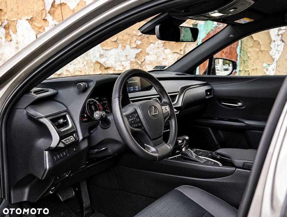 Lexus UX 250h GPF F Impression 2WD - 23