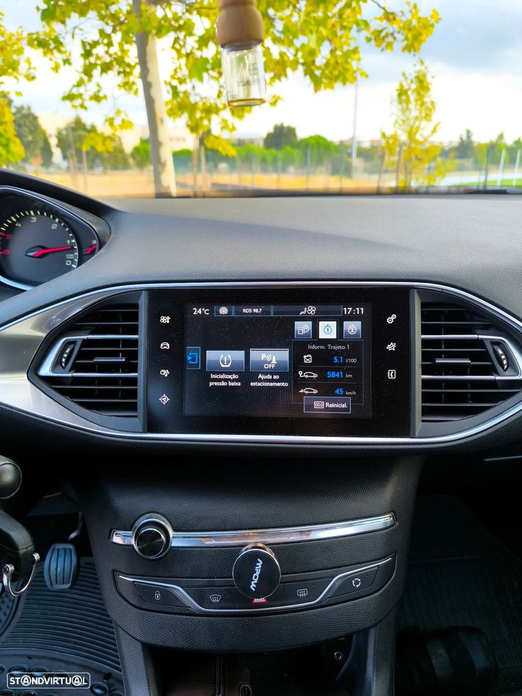 Peugeot 308 SW - 12