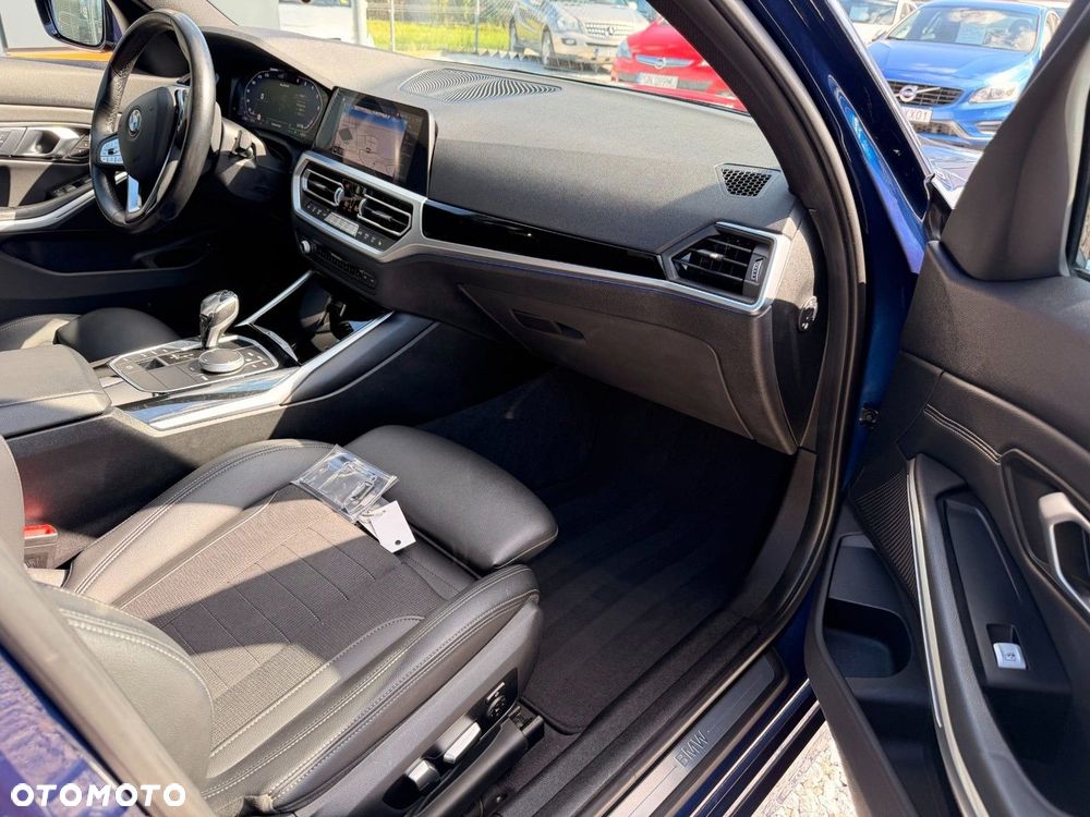BMW Seria 3 - 16