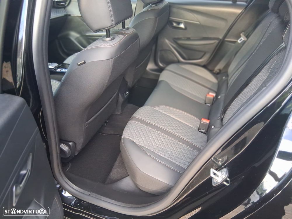 Peugeot 208 1.2 Hybrid Allure e-DCS6 - 13