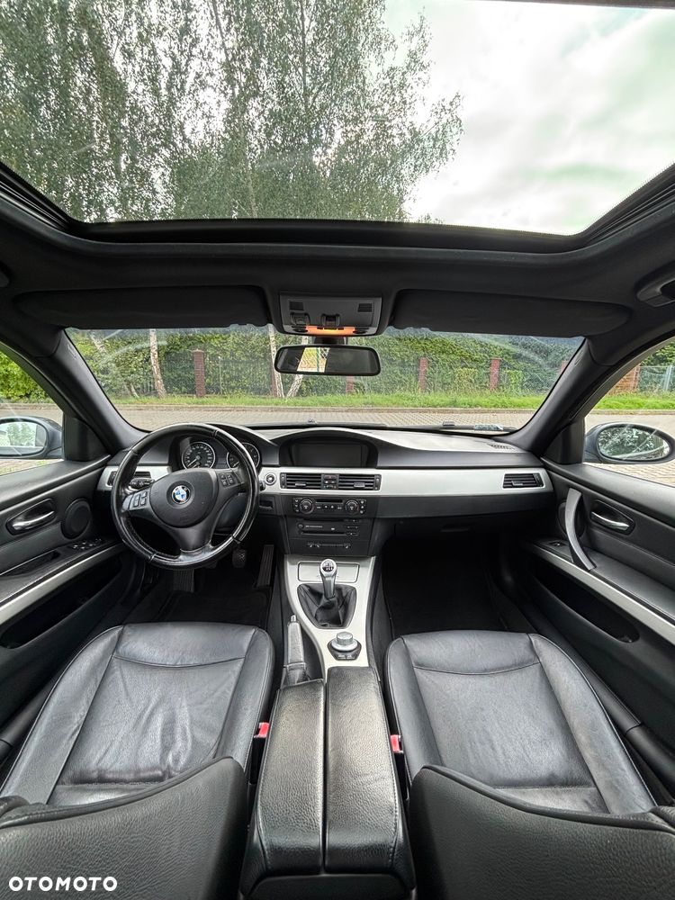 BMW Seria 3 325i - 7