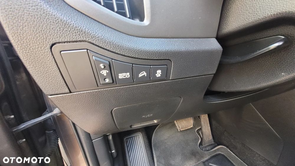 Kia Sportage 2.0 CRDI 184 4WD Automatik Spirit - 30