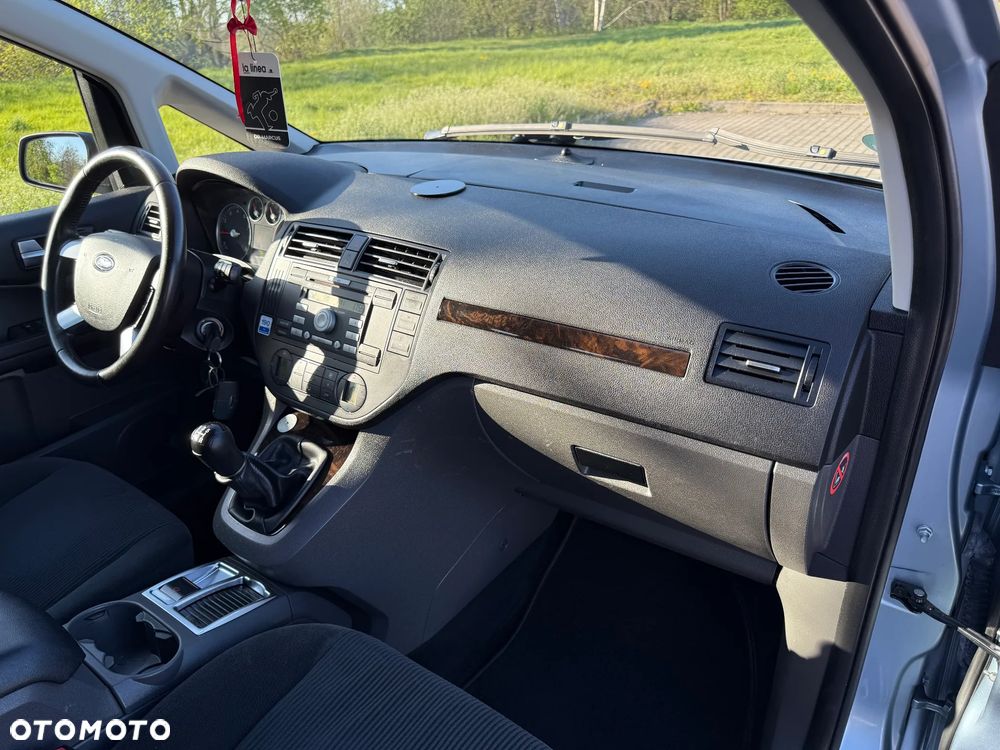 Ford Focus 2.0 16V Ghia - 16
