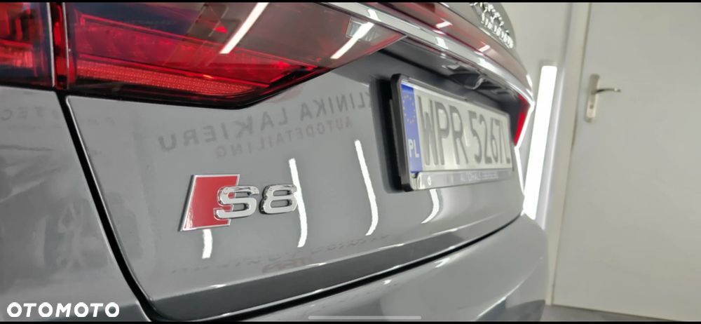 Audi S8 - 24