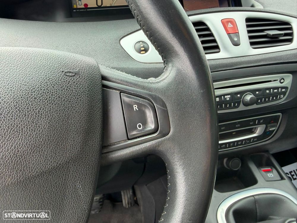 Renault Scénic 1.9 dCi FAP Dynamique - 26