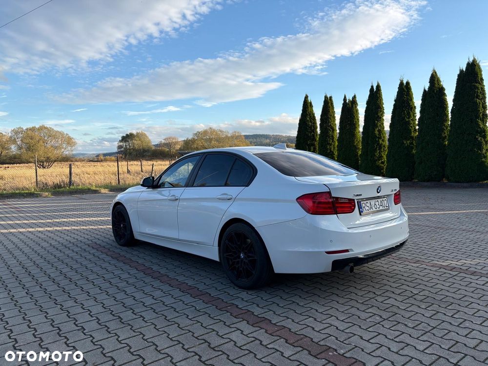 BMW Seria 3 320i xDrive Sport-Aut Luxury Line - 7