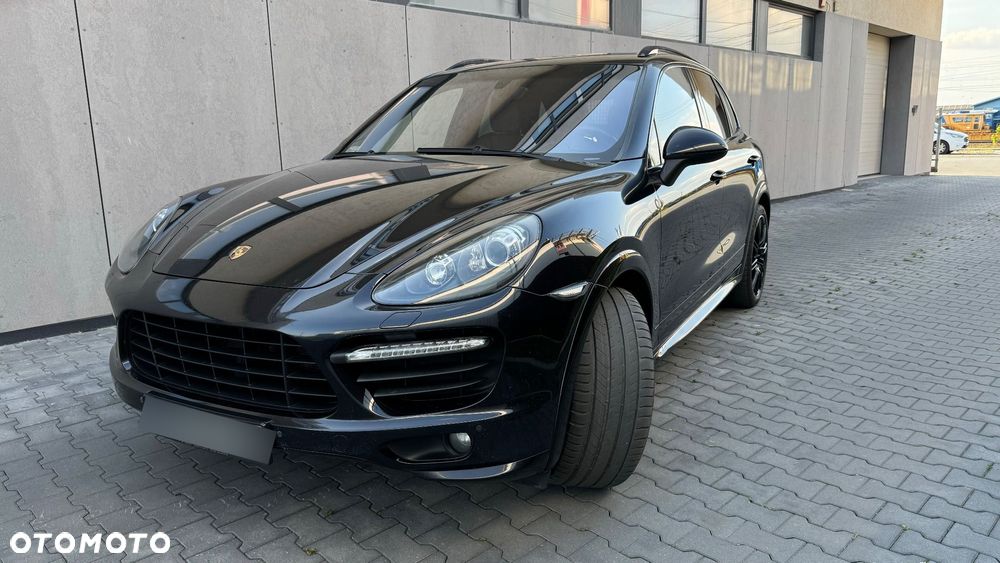 Porsche Cayenne - 1