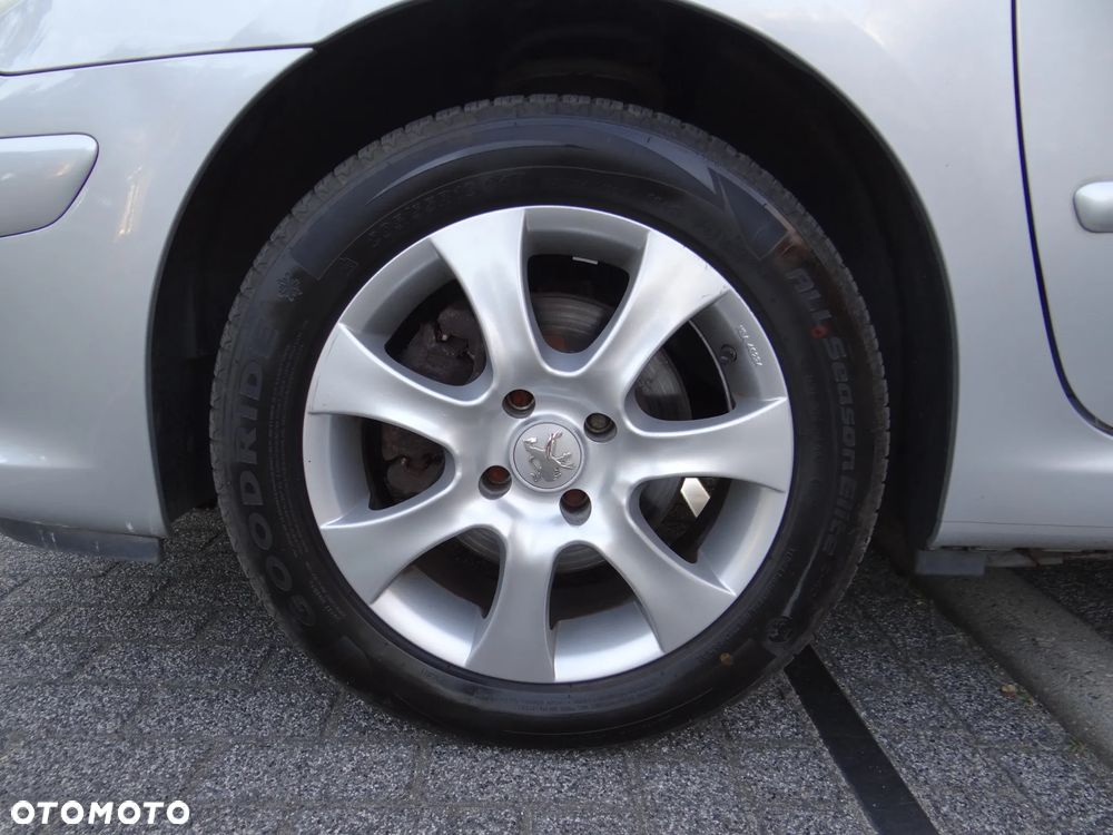 Peugeot 307 SW 110 OXYGO - 17