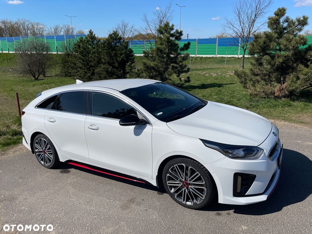 Kia ProCeed - 10