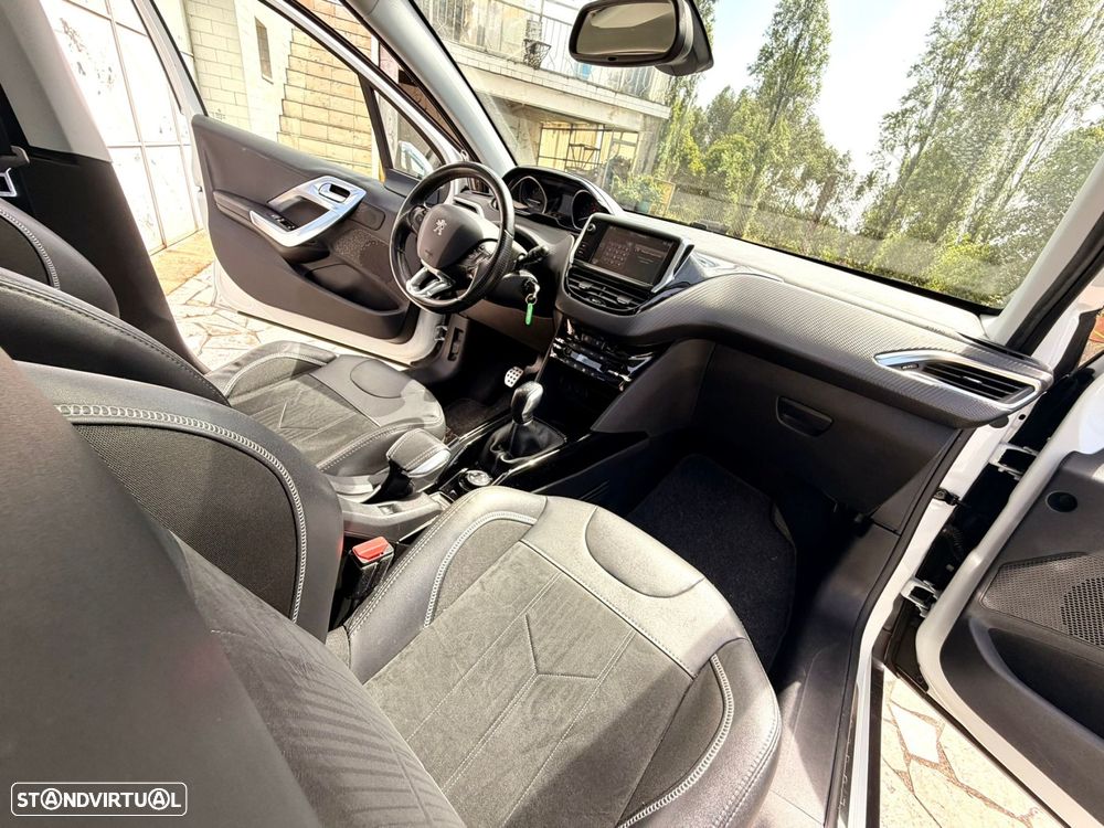 Peugeot 2008 1.2 PureTech Crossway - 23